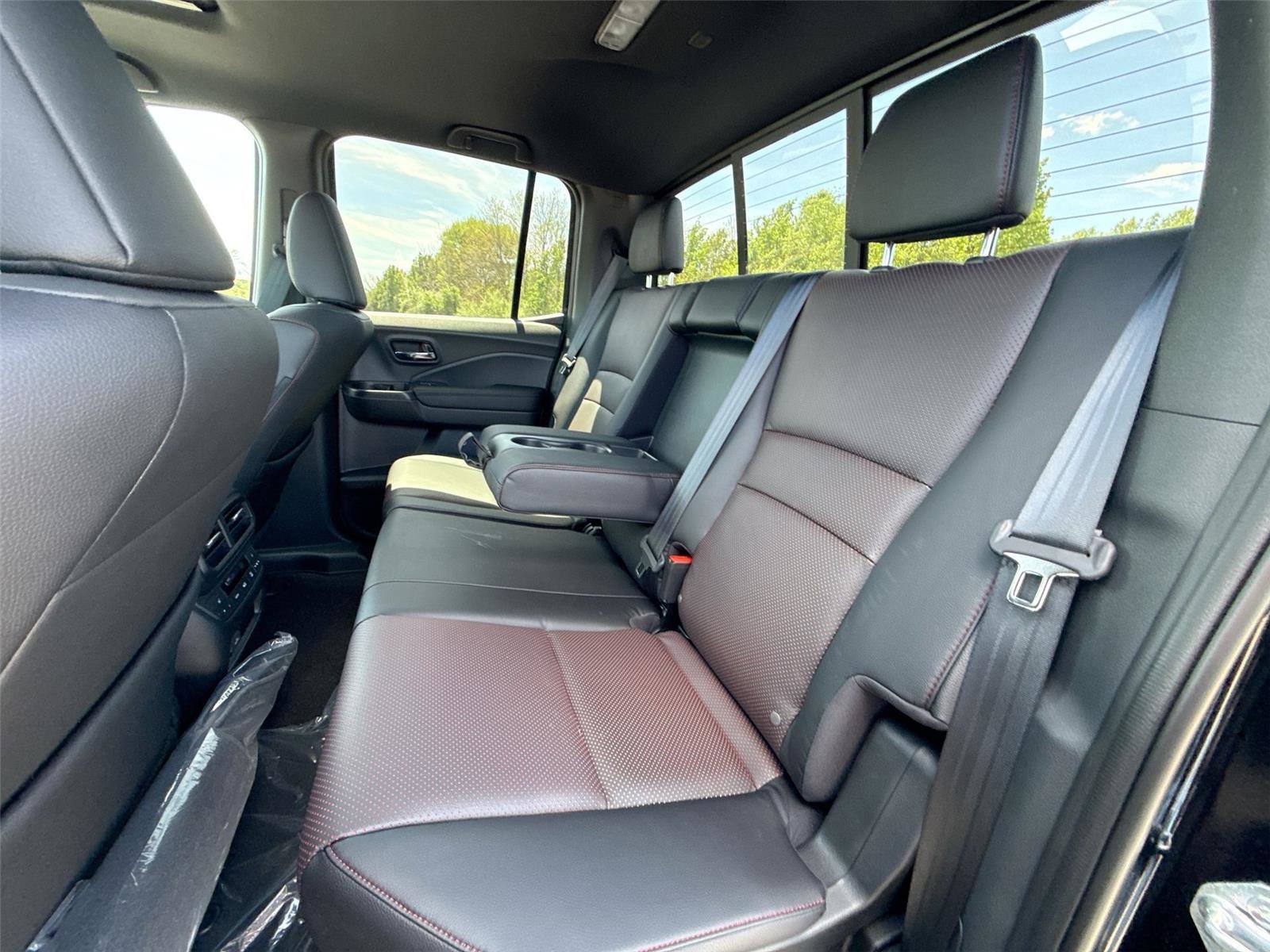 New 2026 Honda Ridgeline Black Edition image 16
