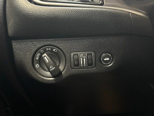 Used 2022 Dodge Challenger R/T image 15