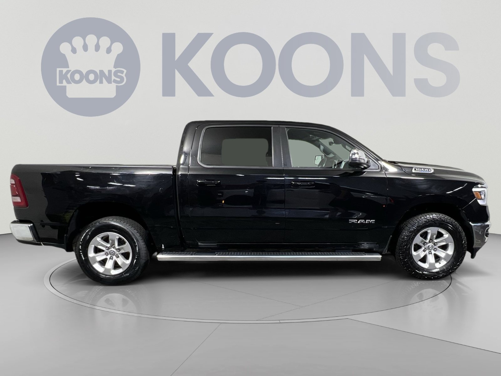 Used 2023 RAM 1500 Laramie AWD/4WD image 12