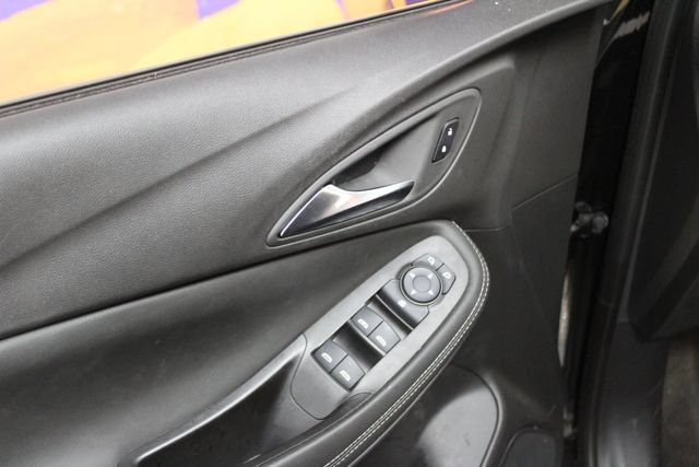 Used 2023 Buick Encore GX Preferred w/ Cold Weather Comfort Package AWD/4WD image 13