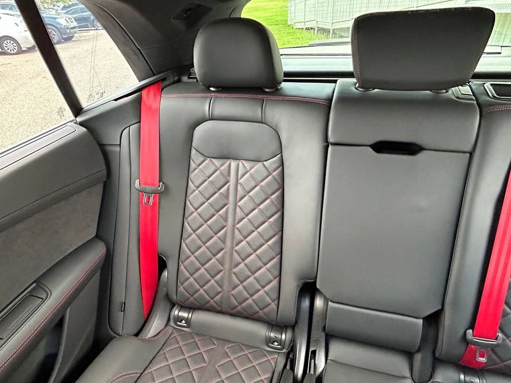 New 2026 Audi SQ8 Prestige AWD/4WD image 12