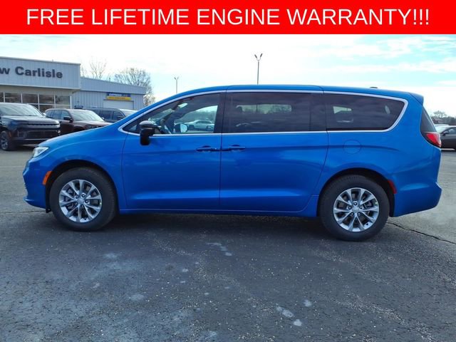 New 2026 Chrysler Pacifica Select AWD/4WD image 4