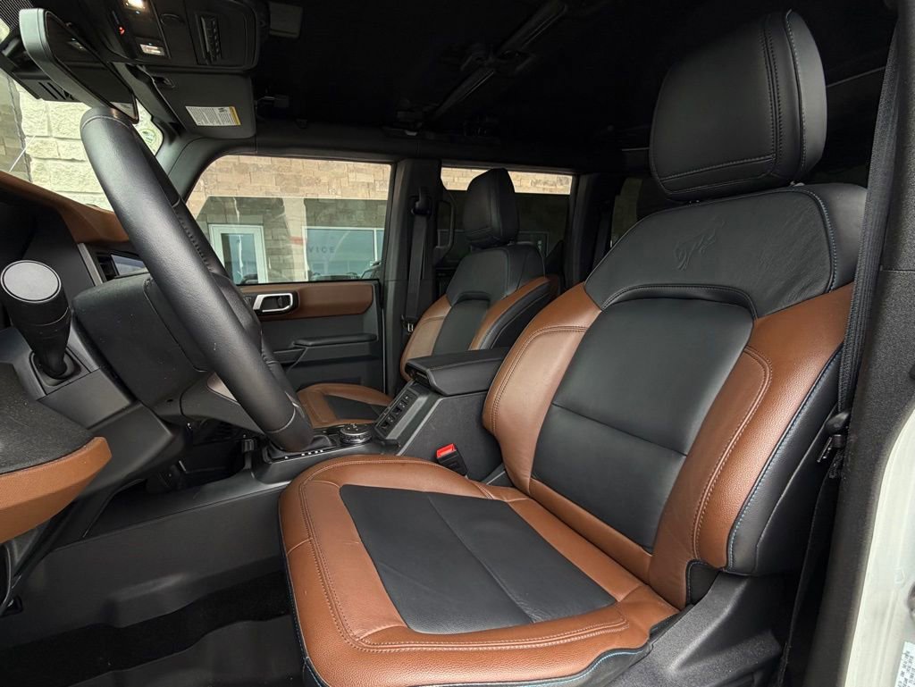Used 2024 Ford Bronco Outer Banks AWD/4WD image 6