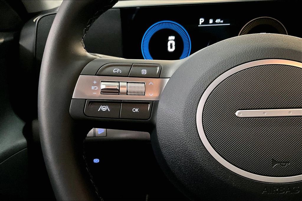 Certified 2025 Hyundai Kona SEL image 21