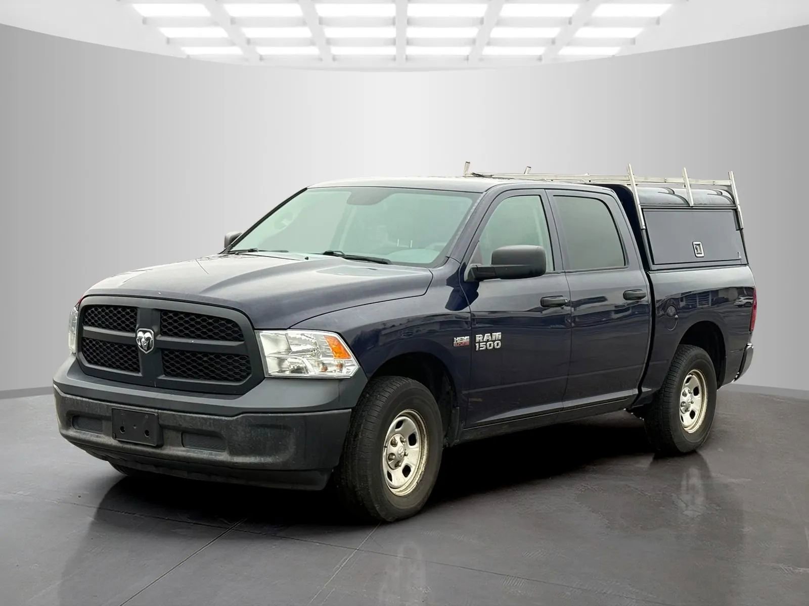 Used 2018 RAM 1500 SLT image 7