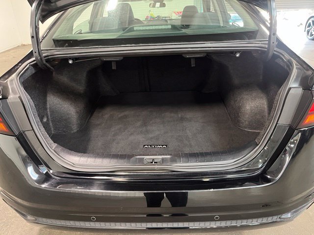 Used 2024 Nissan Altima 2.5 SV FWD image 16
