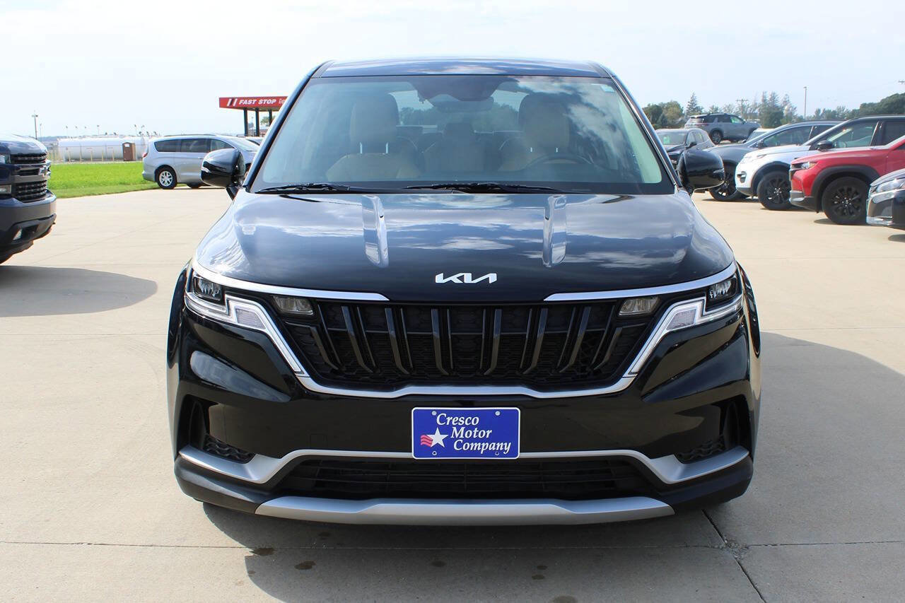 Used 2023 Kia Carnival LX image 2