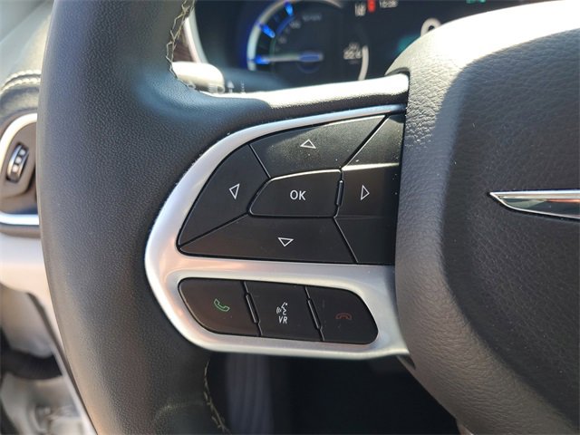 Used 2023 Chrysler Pacifica Limited image 12