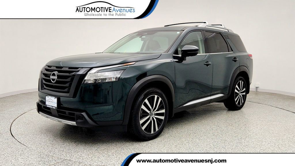 Used 2023 Nissan Pathfinder Platinum w/ Black Appearance Package AWD/4WD image 1