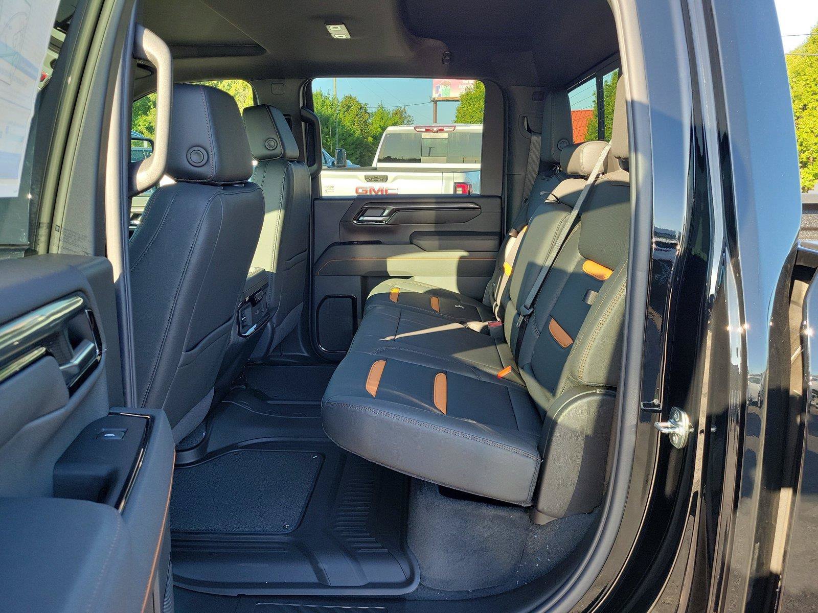 New 2026 GMC Sierra 2500 AT4 w/ AT4 Premium Plus Package AWD/4WD image 11
