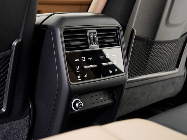 Certified 2025 Porsche Cayenne image 25