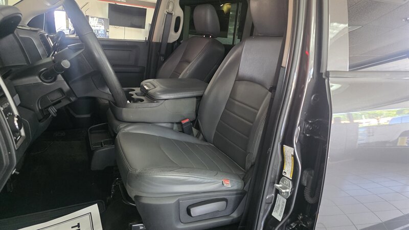 Used 2016 RAM 3500 Tradesman w/ Popular Equipment Group AWD/4WD image 10