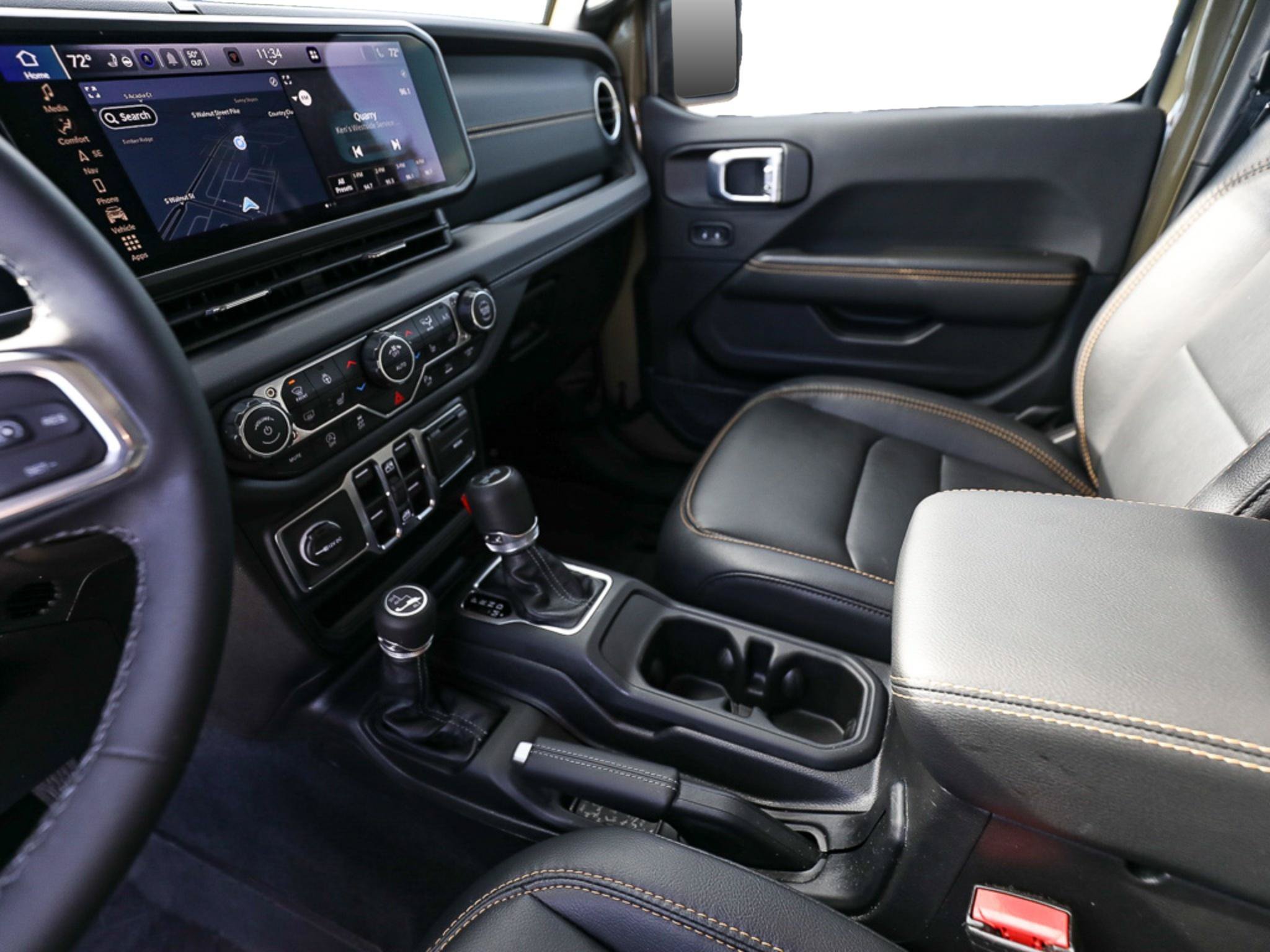 Used 2026 Jeep Wrangler Unlimited Sahara AWD/4WD image 19