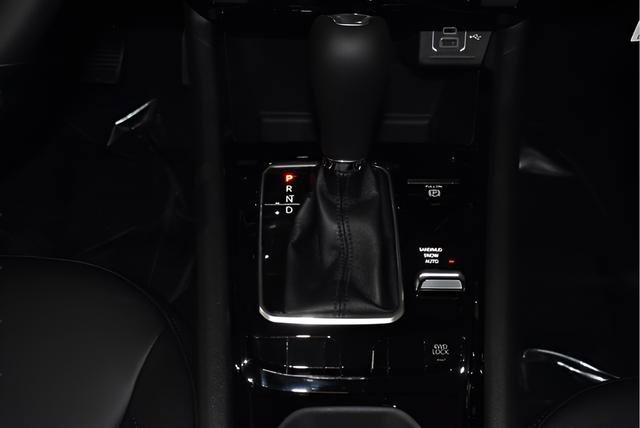 New 2026 Jeep Compass Limited w/ Sun, Sound & Navigation Group AWD/4WD image 18
