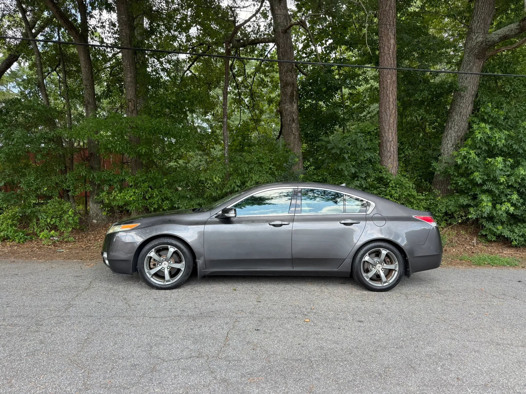 Used 2010 Acura TL SH-AWD image 2