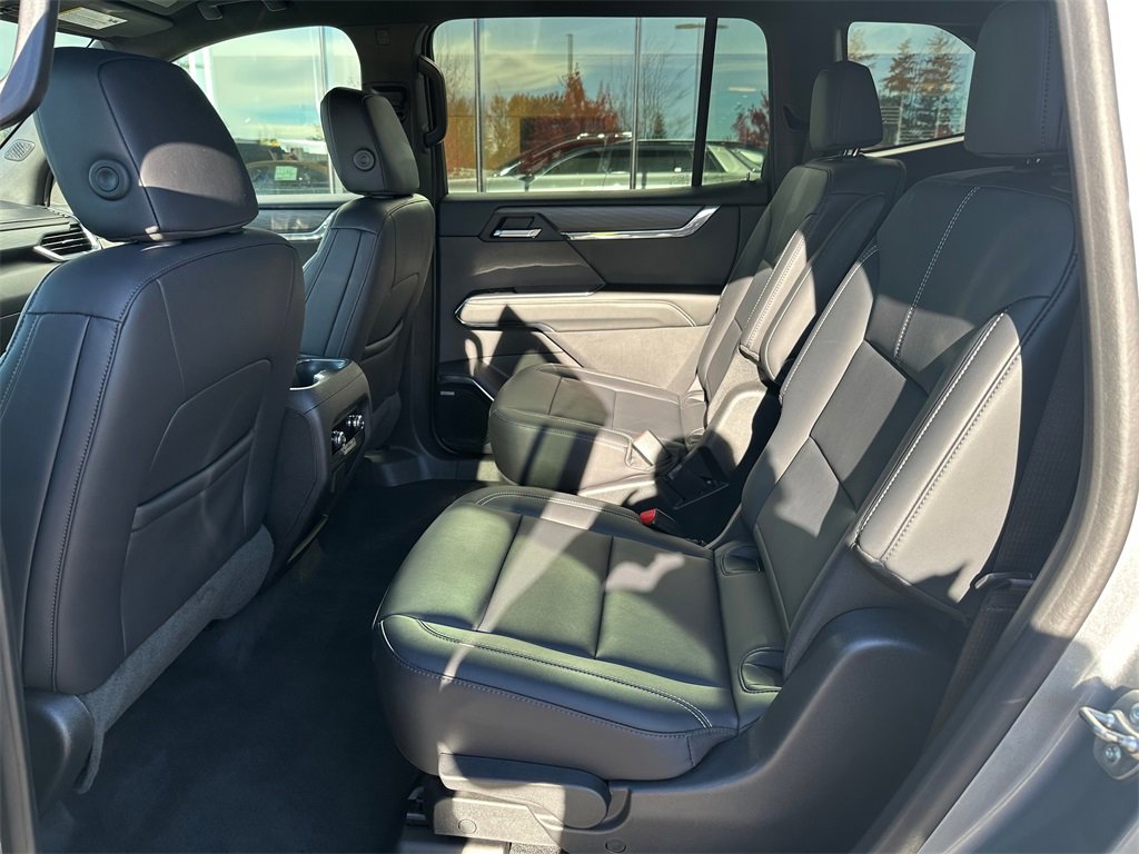 Used 2024 GMC Acadia Elevation image 15