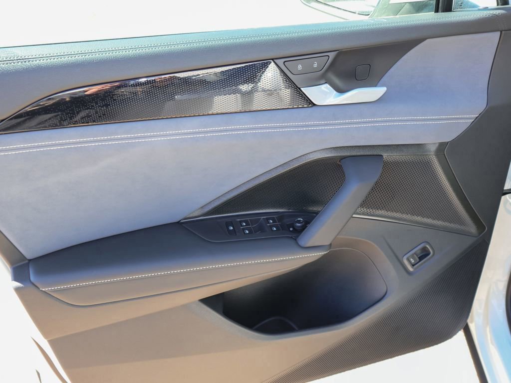 New 2026 Volkswagen Tiguan SE image 15