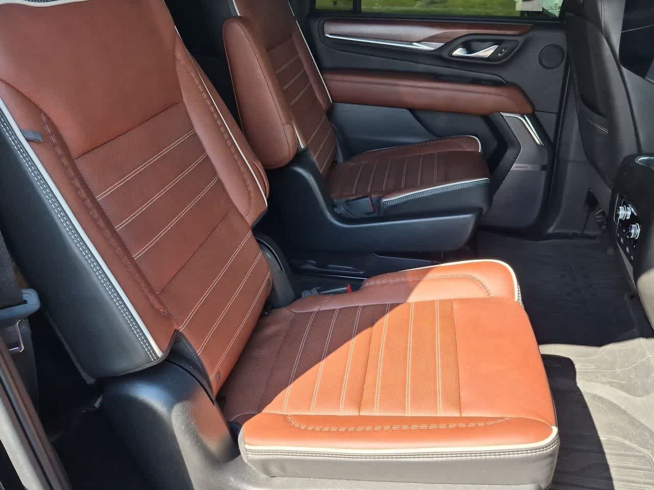 Used 2023 GMC Yukon XL Denali Ultimate AWD/4WD image 21