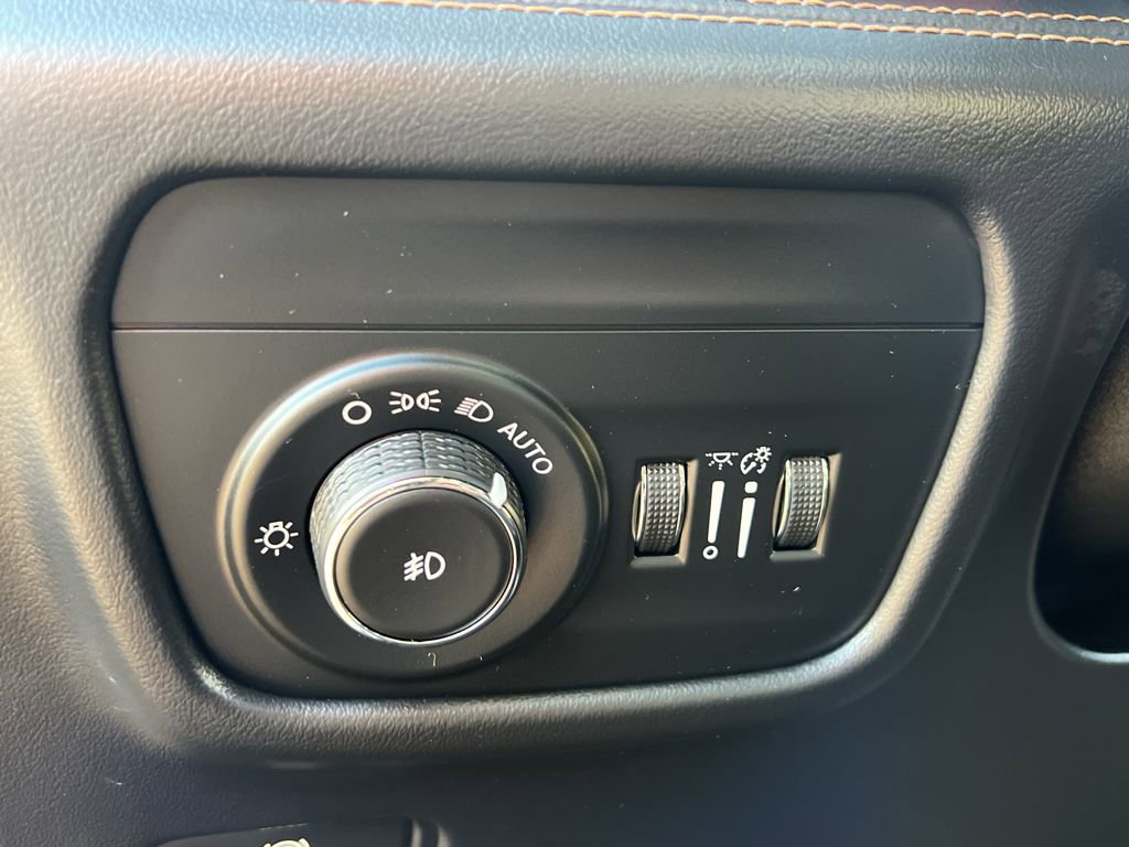 Used 2022 Jeep Grand Cherokee L Summit image 16