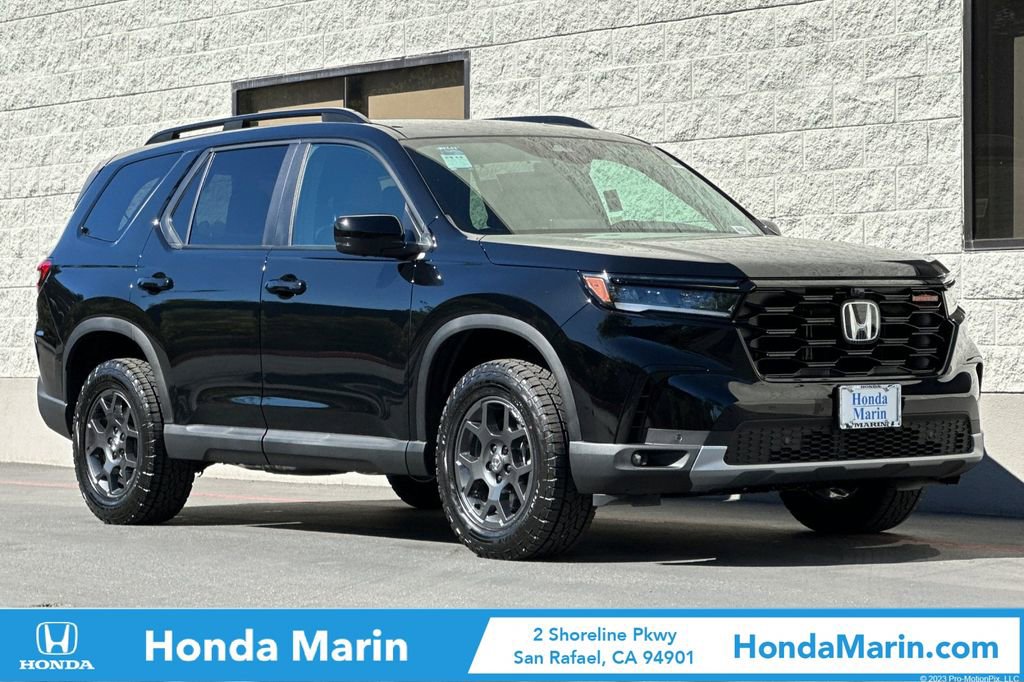 New 2025 Honda Pilot TrailSport