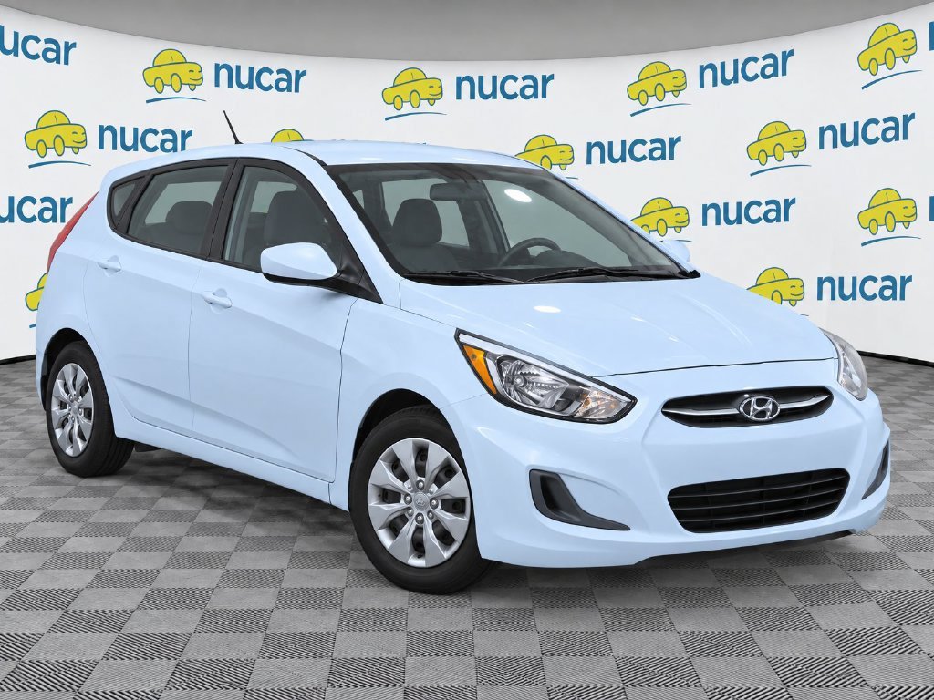 Used 2017 Hyundai Accent SE FWD image 2