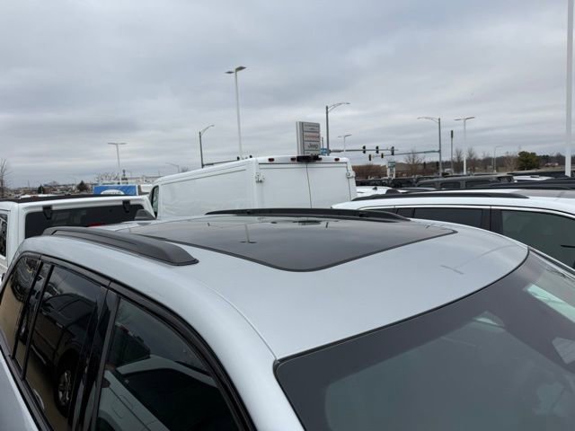 New 2025 Jeep Grand Cherokee Limited w/ Black Appearance Package image 8