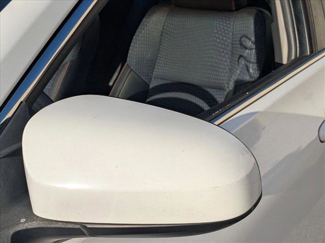 Used 2015 Toyota Camry SE image 8