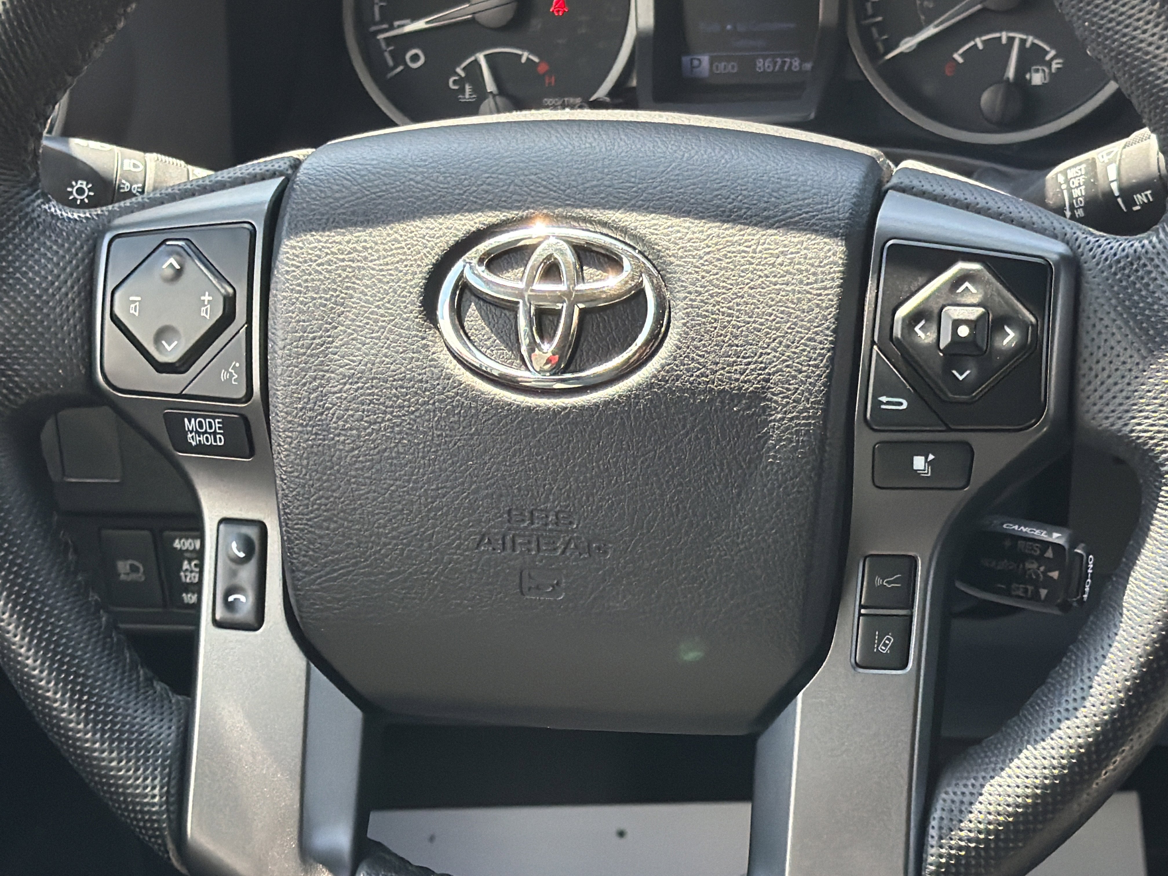 Used 2021 Toyota Tacoma TRD Off-Road w/ Technology Package image 20