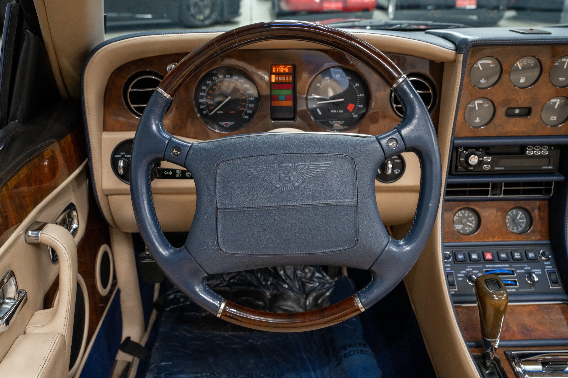Used 1999 Bentley Azure Mulliner RWD image 14