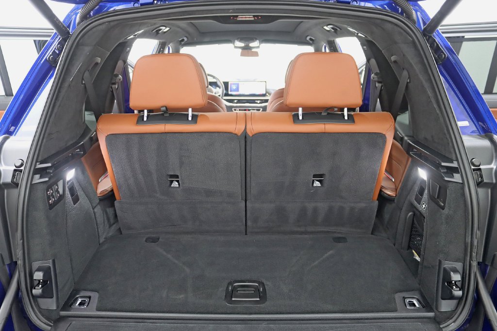 Used 2024 BMW X7 M60i w/ Executive Package AWD/4WD image 45