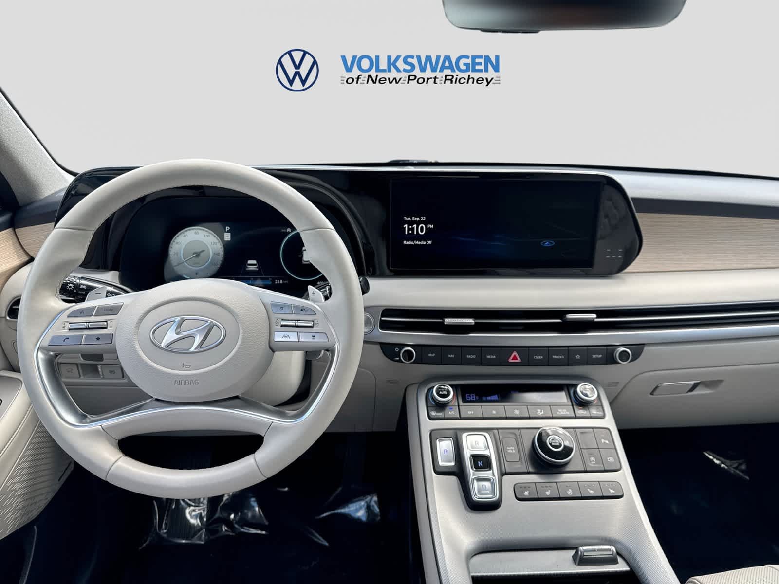 Used 2023 Hyundai Palisade Limited FWD image 21