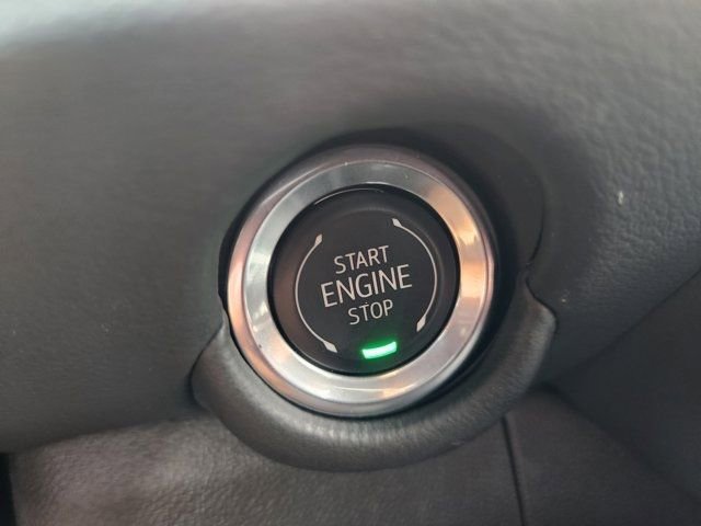 Used 2025 Chevrolet Suburban LS image 8