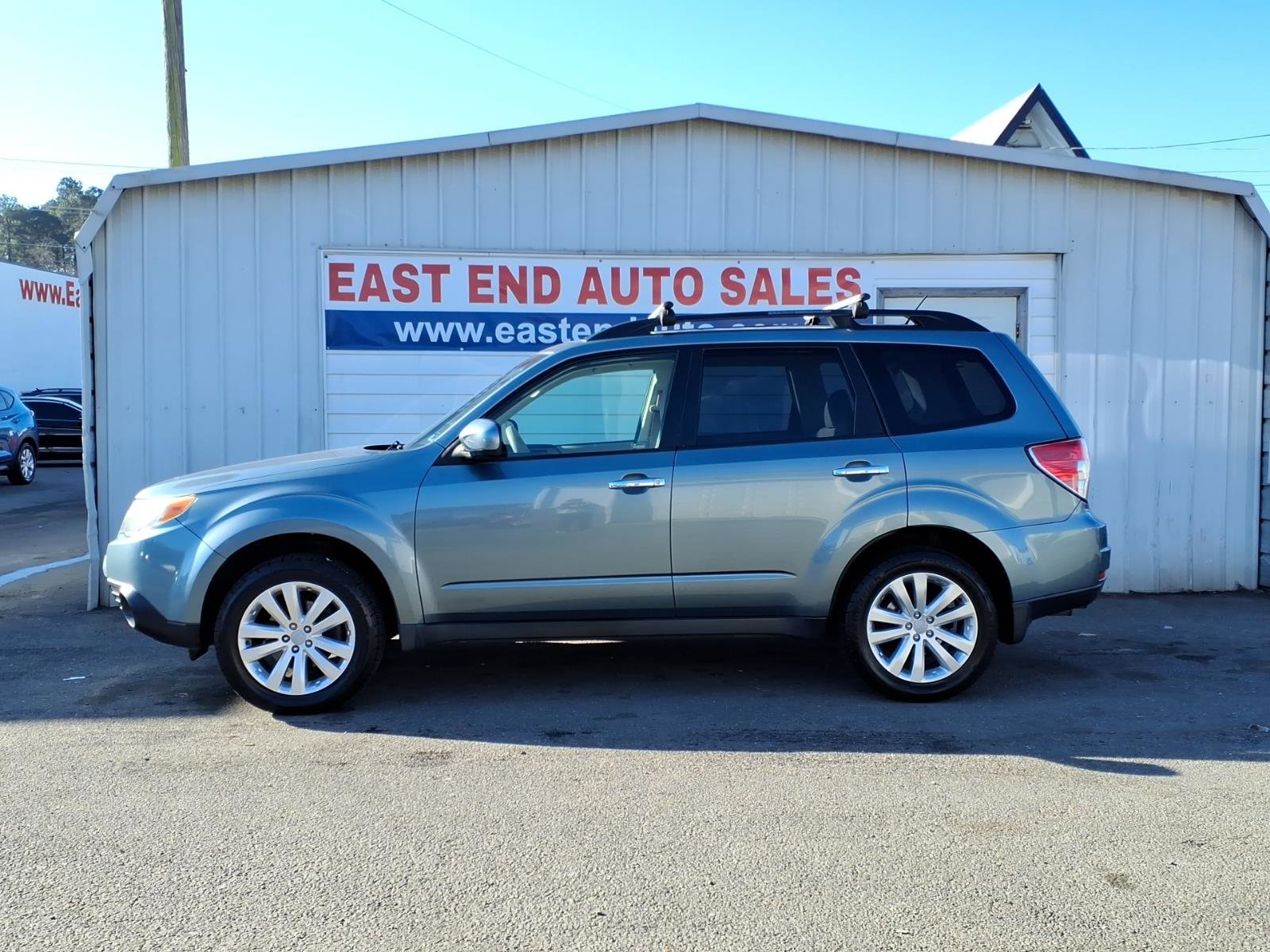 Used 2012 Subaru Forester 2.5X Premium w/ Popular Pkg 3 AWD/4WD image 2
