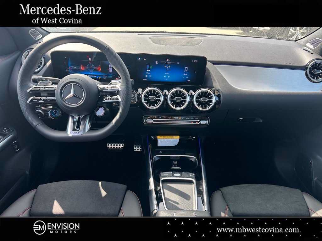 New 2025 Mercedes-Benz GLA 35 AMG 4MATIC image 30