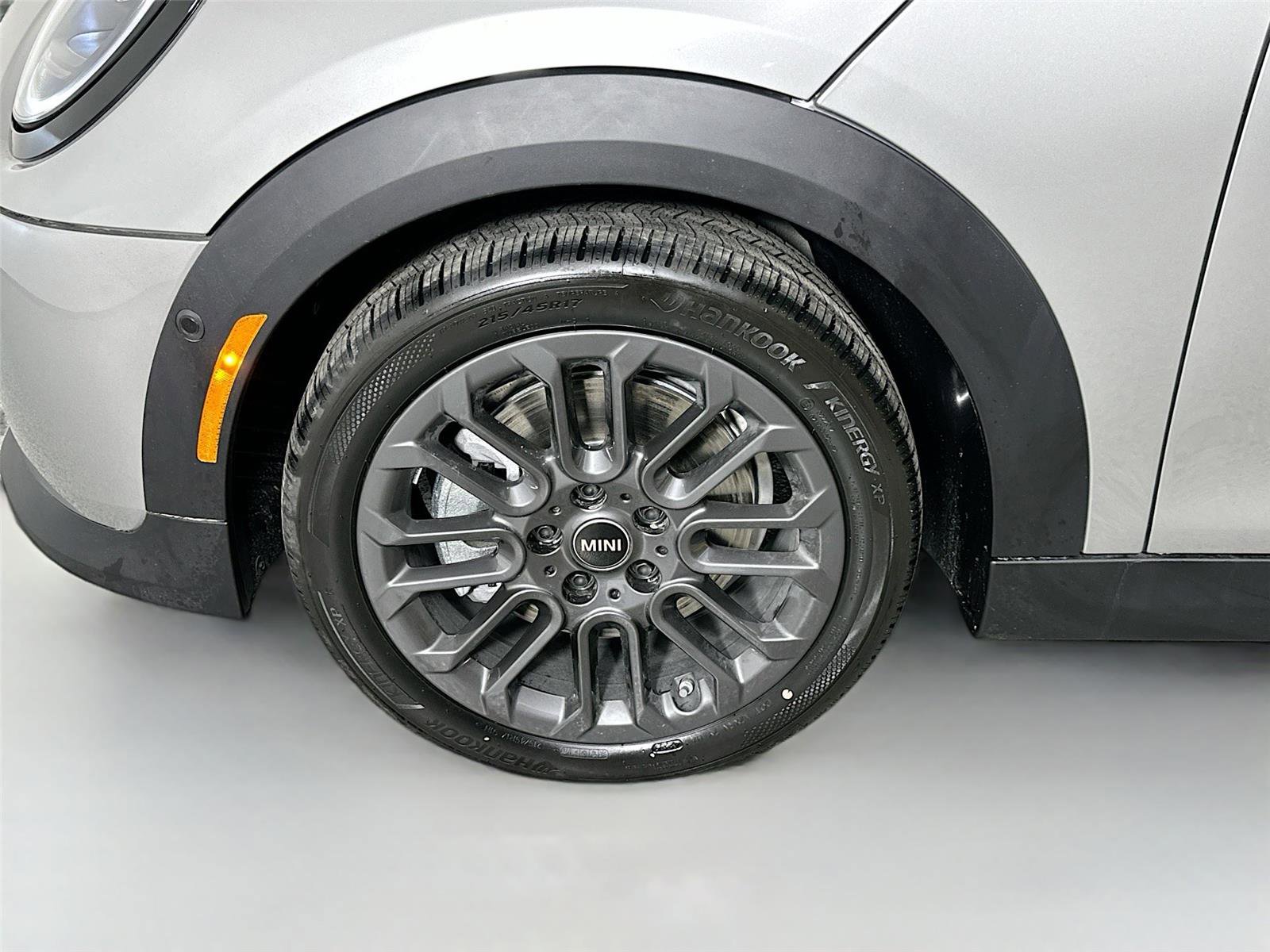 New 2026 MINI Cooper 2-Door Hardtop FWD image 30