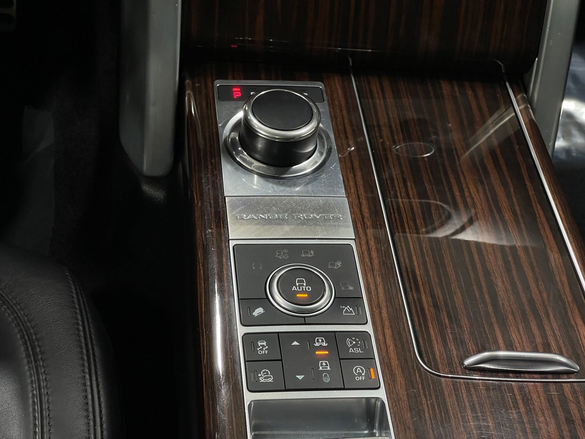 Used 2016 Land Rover Range Rover Supercharged image 28