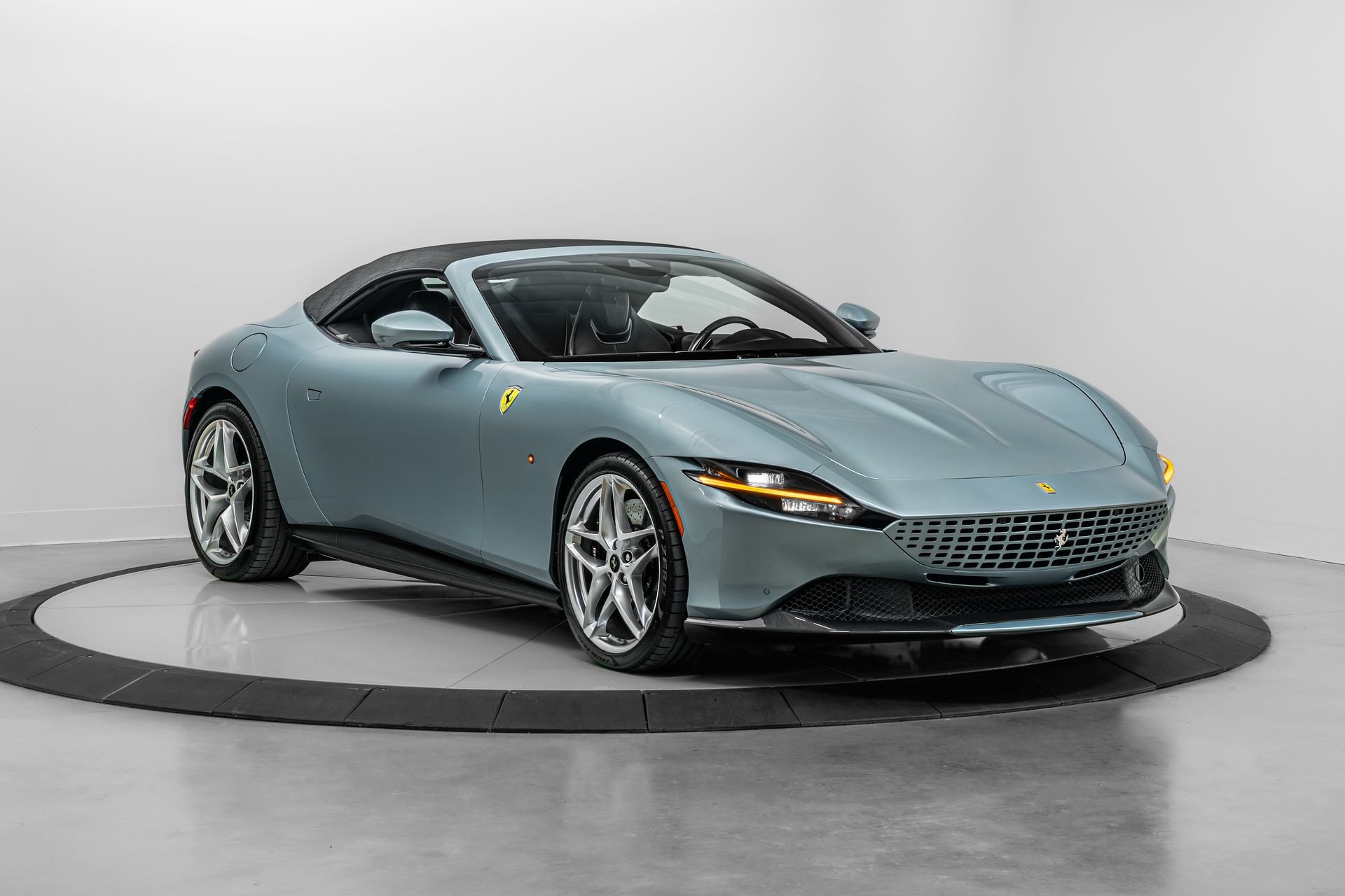 Certified 2024 Ferrari Roma Spider RWD image 14
