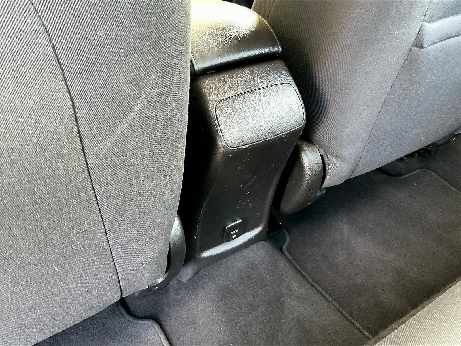 Used 2018 Chevrolet Cruze LT FWD image 10