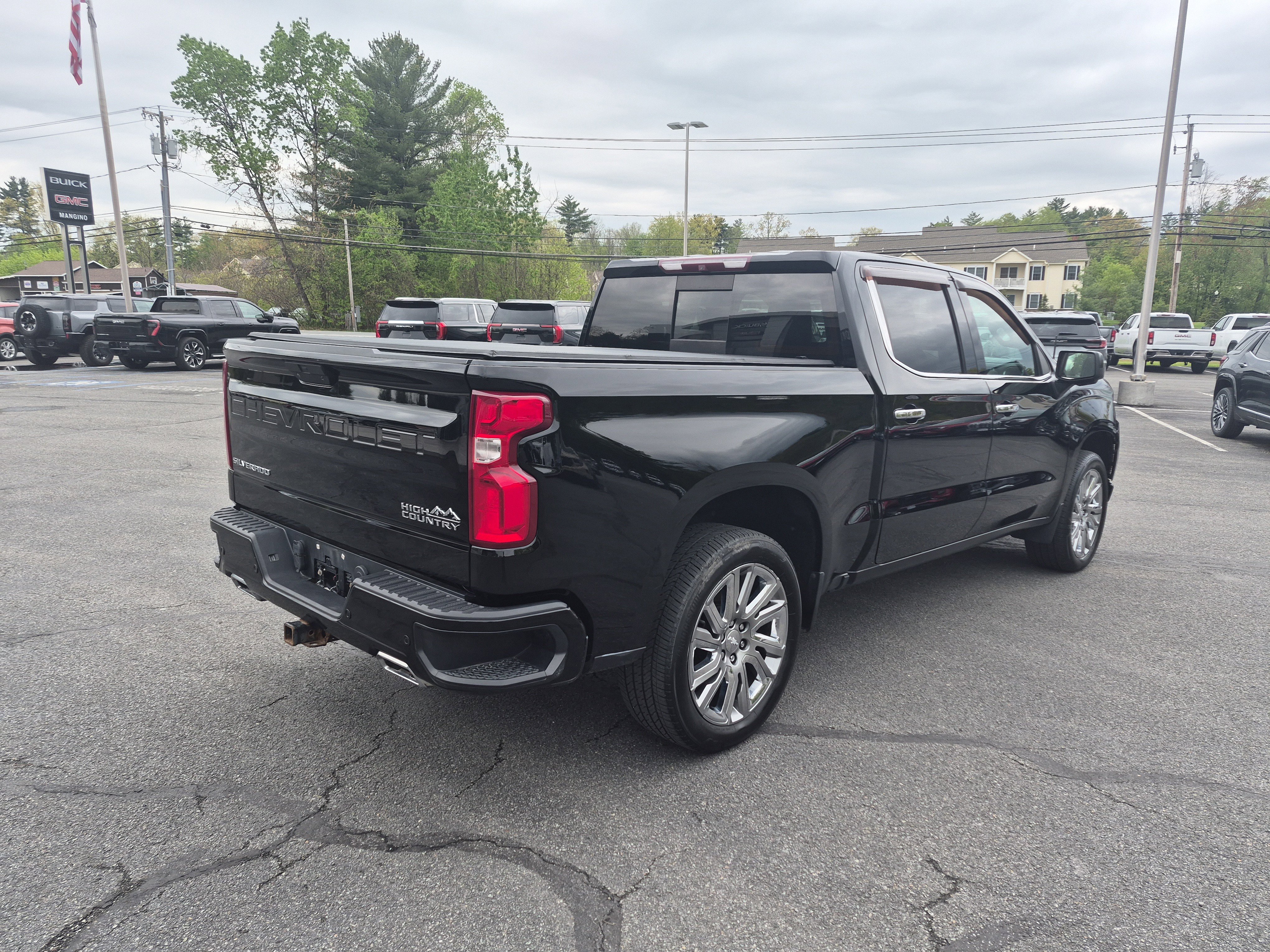 Used 2019 Chevrolet Silverado 1500 High Country w/ High Country Premium Package AWD/4WD image 5