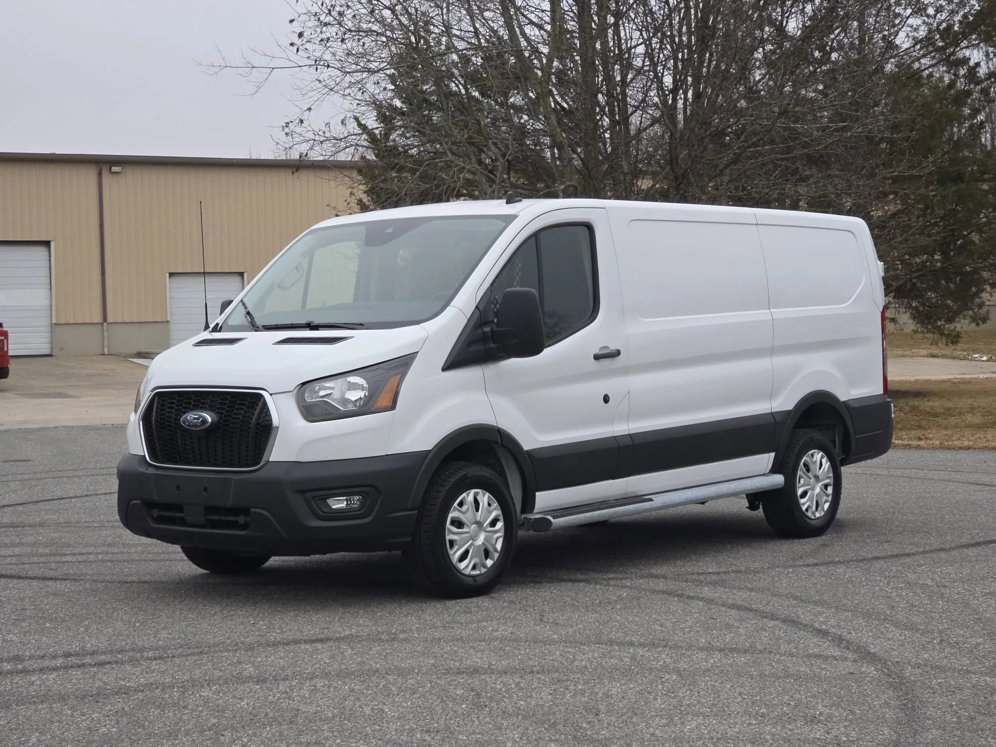 Used 2024 Ford Transit 250 Low Roof w/ Exterior Upgrade Package image 4