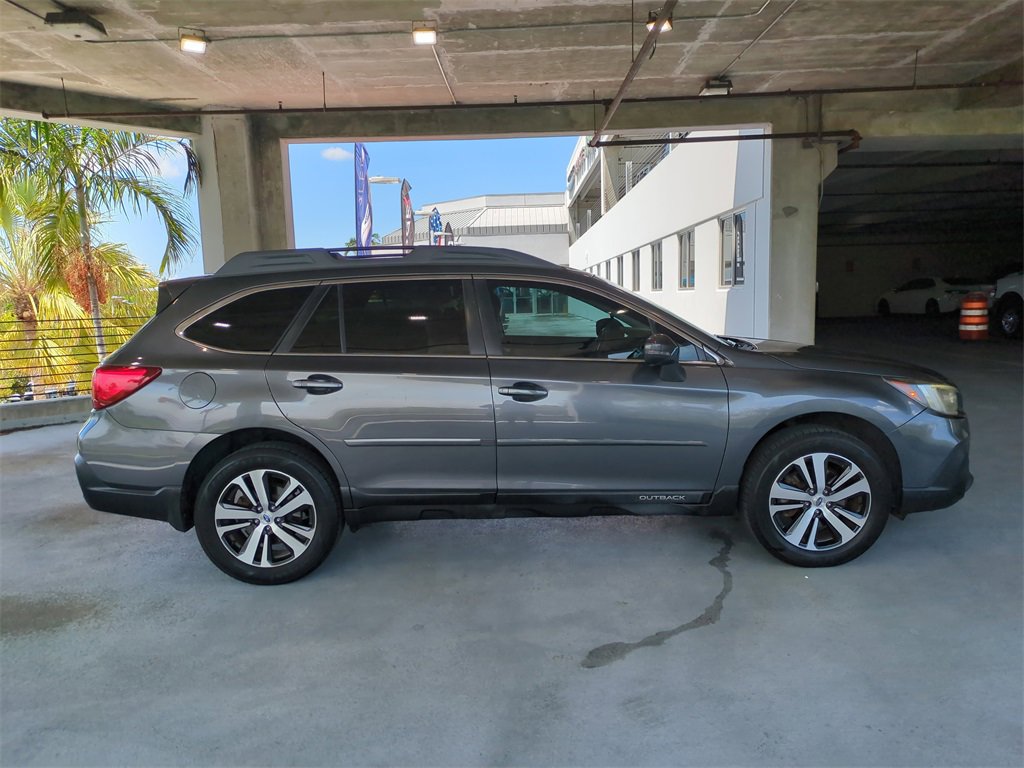 Used 2018 Subaru Outback 2.5i Limited image 4