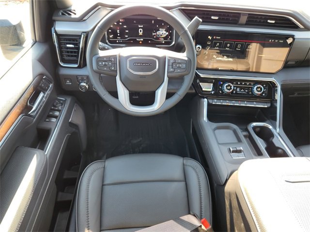 New 2025 GMC Sierra 3500 Denali w/ Denali Reserve Package image 19