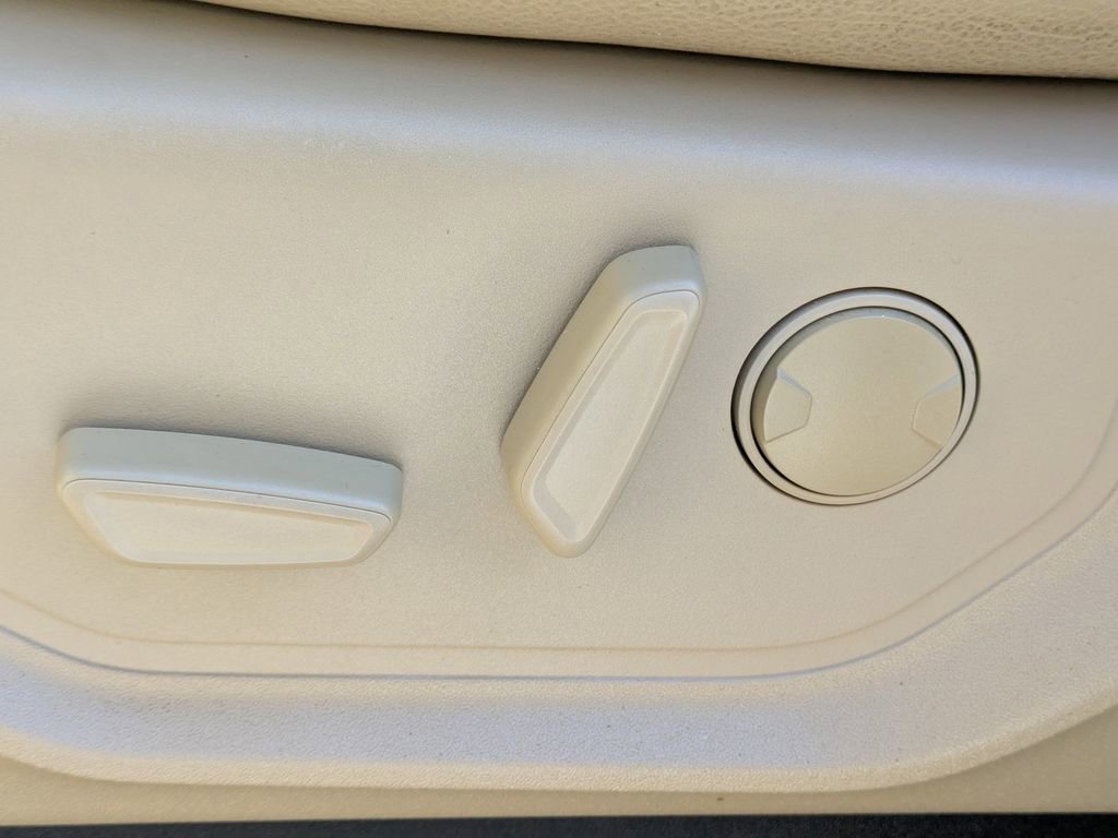 Used 2020 Ford F250 Lariat w/ Chrome Package image 20