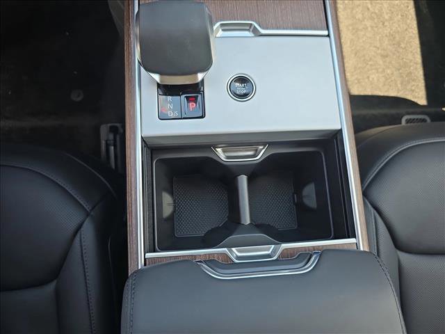 New 2025 Land Rover Range Rover Long Wheelbase SE image 24