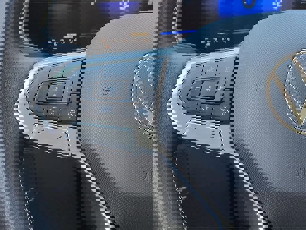 Used 2022 Volkswagen Tiguan SE image 26