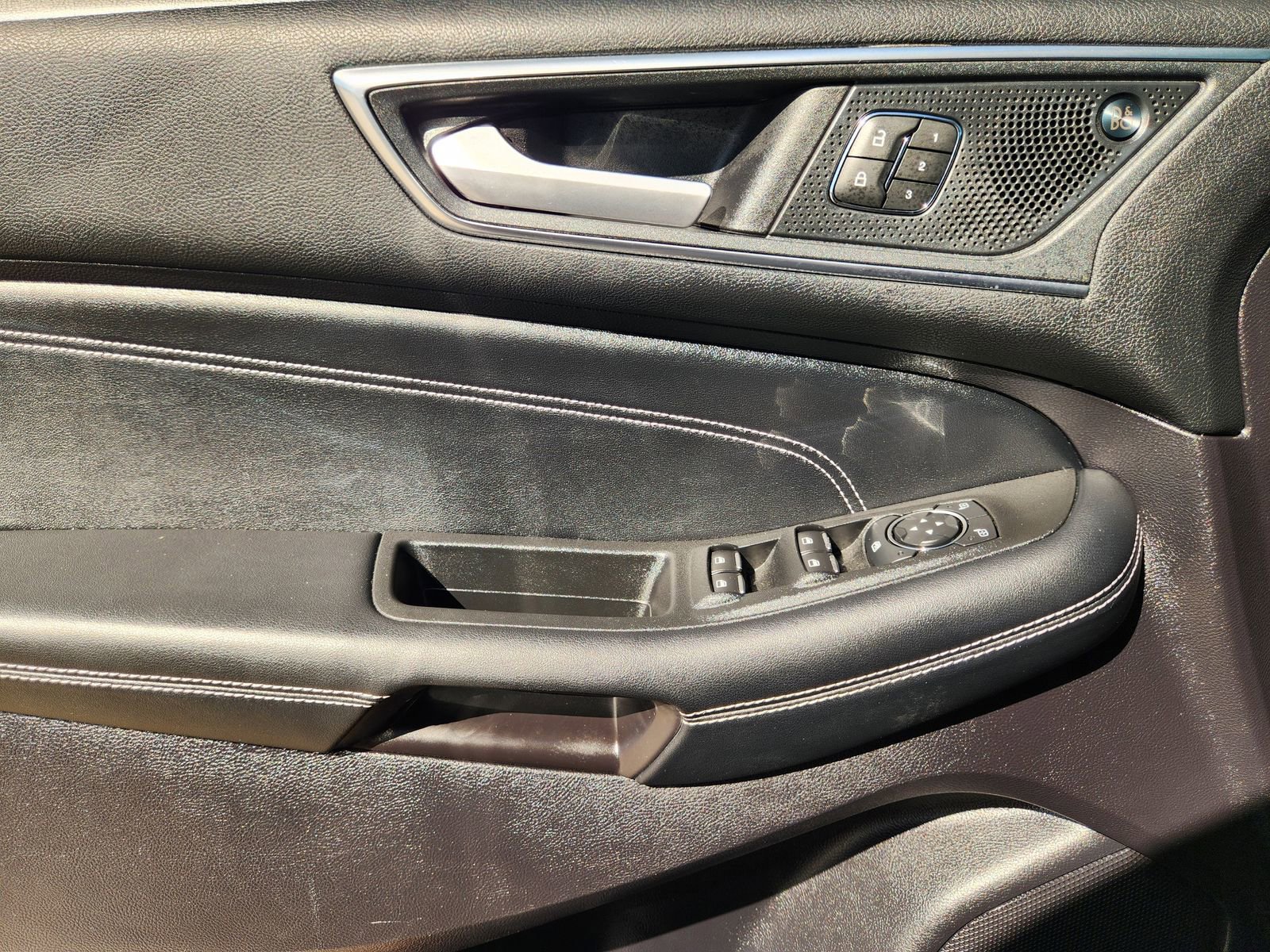 Used 2021 Ford Edge Titanium w/ Equipment Group 301A image 24