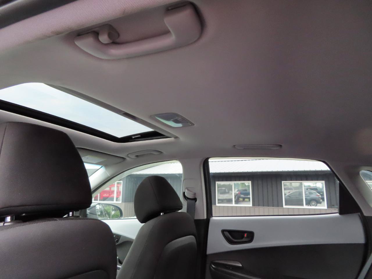 Used 2019 Hyundai Kona SEL w/ SEL Tech Package 02 FWD image 39