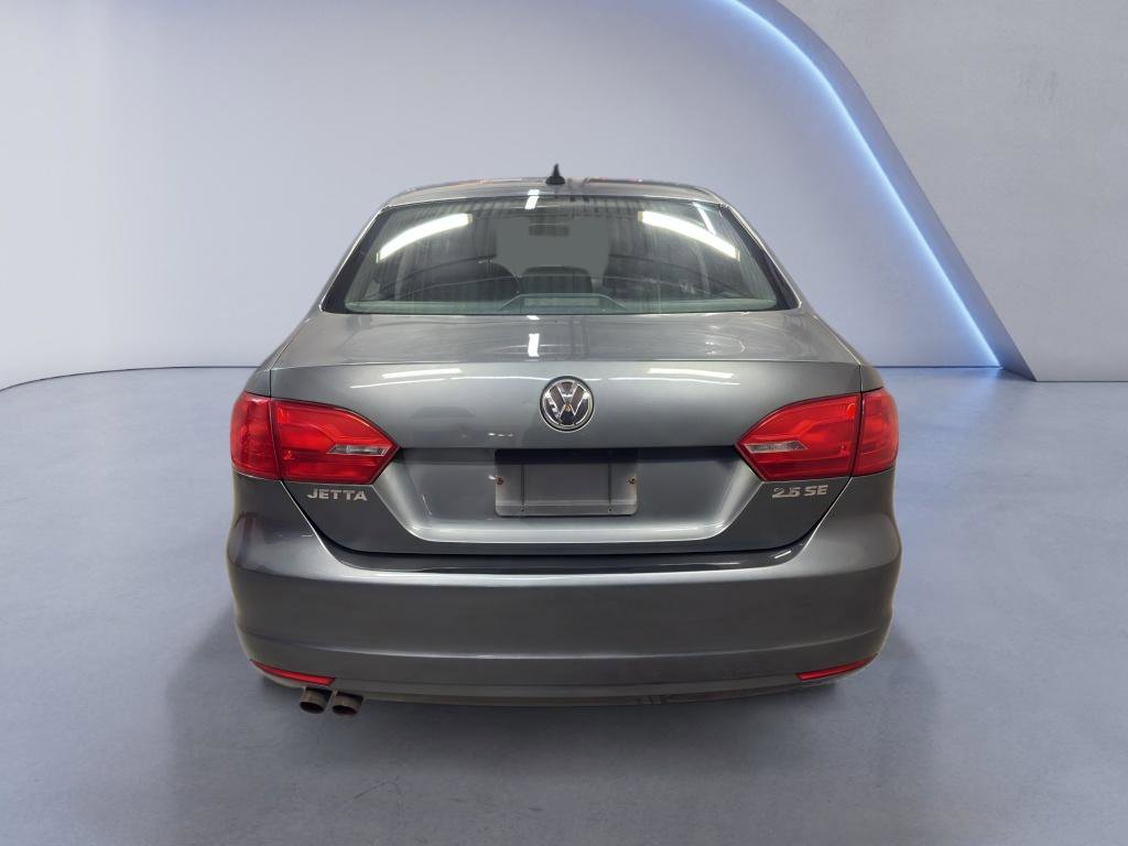 Used 2013 Volkswagen Jetta SE FWD image 6