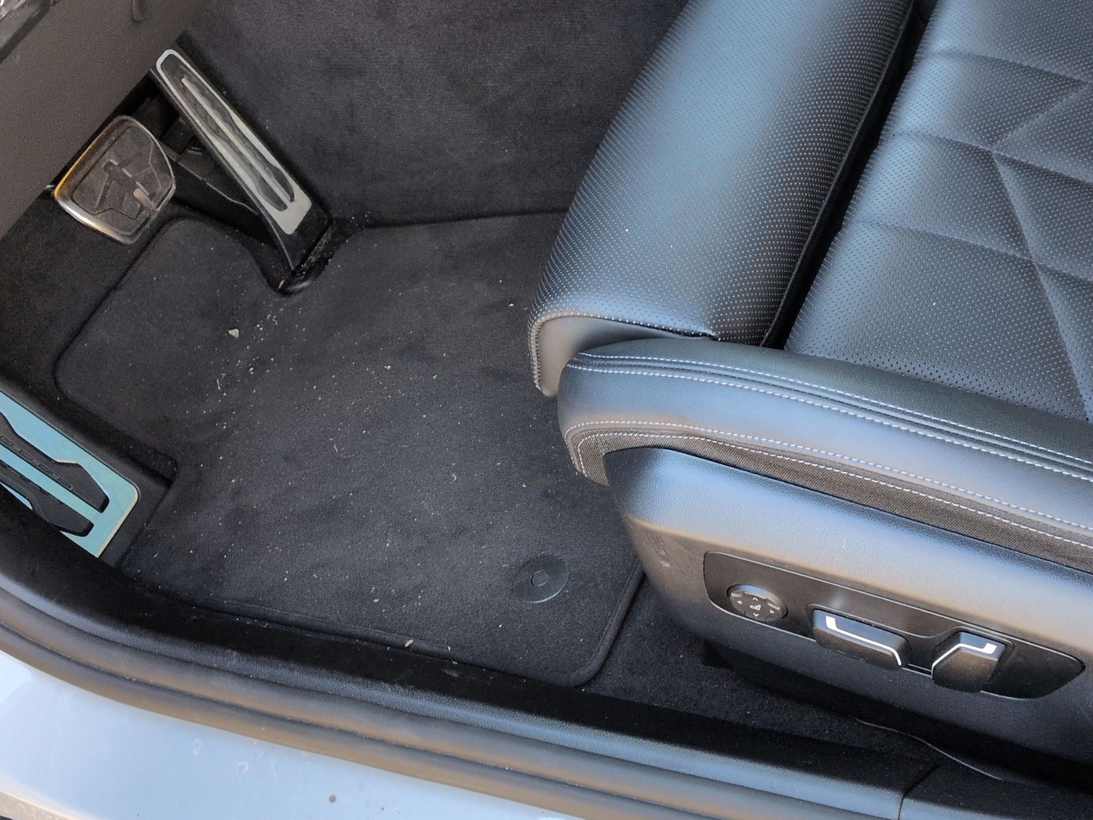 Used 2024 BMW 530i w/ M Sport Package image 17