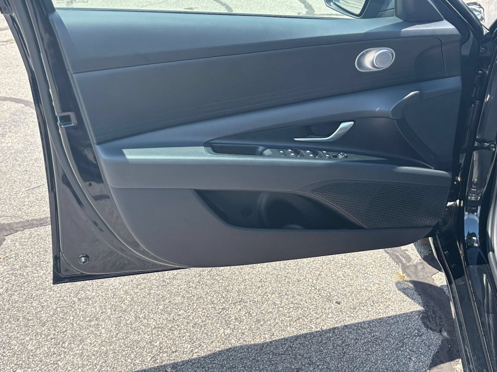 Used 2026 Hyundai Elantra Hybrid FWD image 18